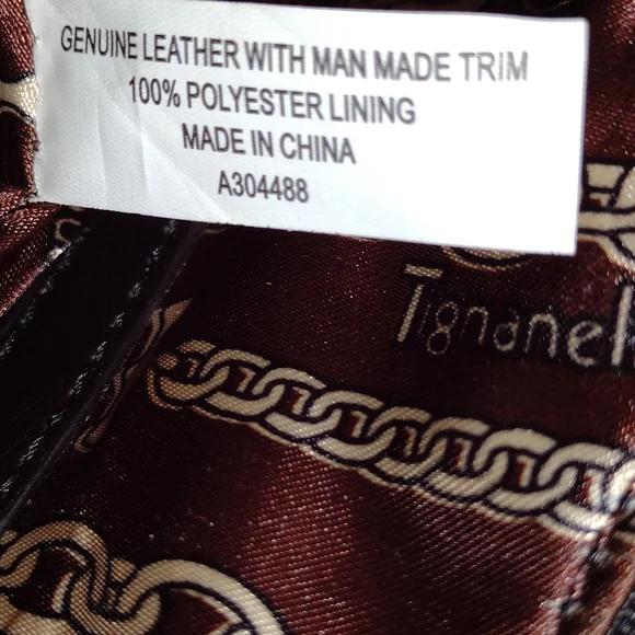 TIGNANELLO Black Genuine Leather Crossbody Bag w/RFID safe Credit Card holder - Picture 9 of 11